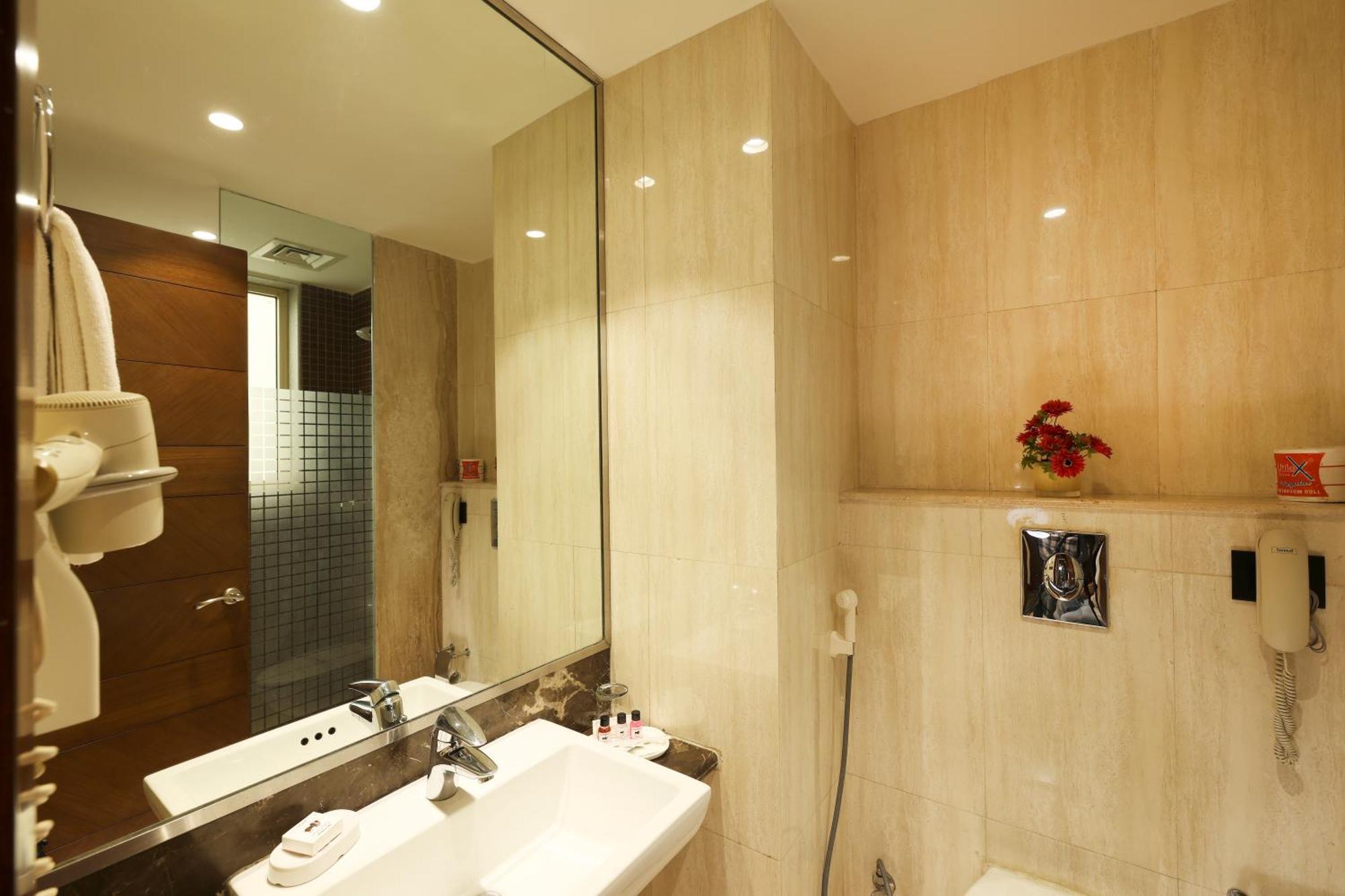 อินดัส บิซโนเทล Hotel นิวเดลี ภายนอก รูปภาพ